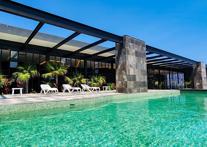 Seascape Near The With A Sea-view Rooftop And Infinity Pool
